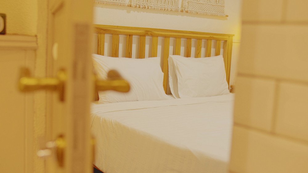 solid wood bed frames